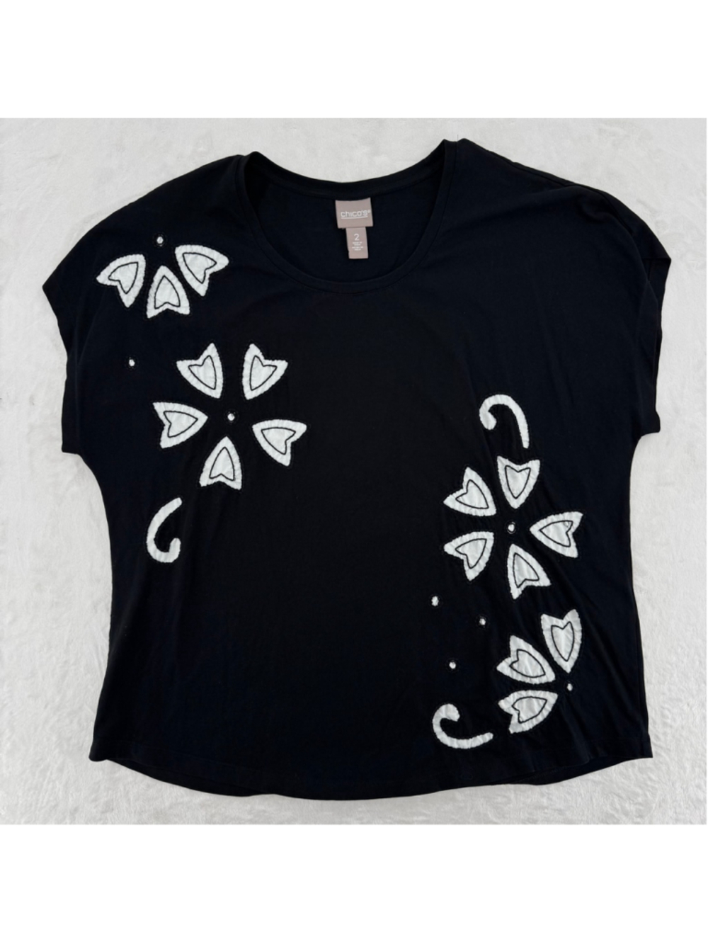 Chico's Black & White Patchwork Flower Tee 100% Cotton Artsy Retro Size 2/Large